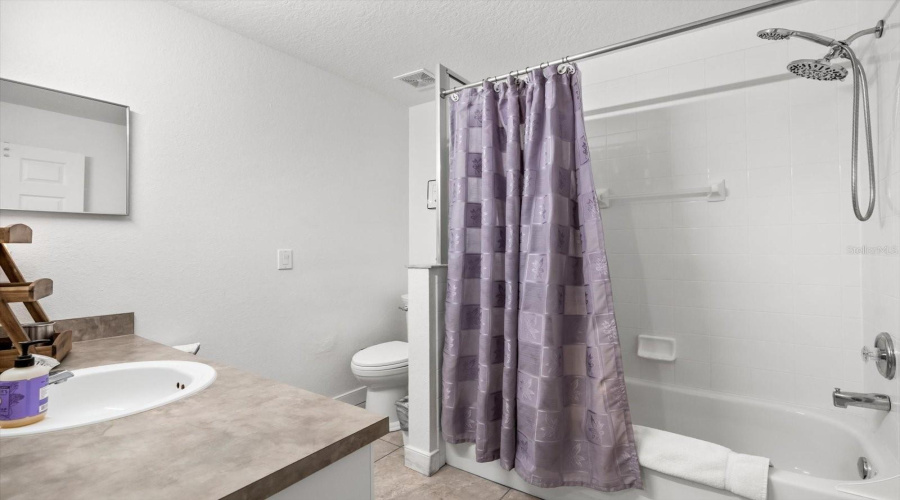 Davenport, Florida 33896, 4 Bedrooms Bedrooms, ,3 Bathroomsbathrooms,Residential,For Sale,Windsor,Mfrtb8379876