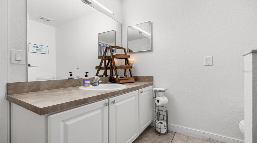 Davenport, Florida 33896, 4 Bedrooms Bedrooms, ,3 Bathroomsbathrooms,Residential,For Sale,Windsor,Mfrtb8379876