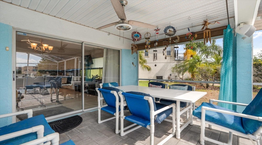 Davenport, Florida 33896, 4 Bedrooms Bedrooms, ,3 Bathroomsbathrooms,Residential,For Sale,Windsor,Mfrtb8379876