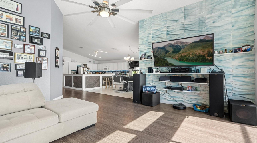 Davenport, Florida 33896, 4 Bedrooms Bedrooms, ,3 Bathroomsbathrooms,Residential,For Sale,Windsor,Mfrtb8379876