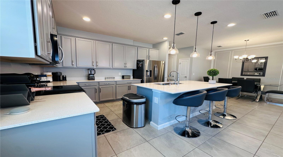 Davenport, Florida 33837, 4 Bedrooms Bedrooms, ,3 Bathroomsbathrooms,Residential,For Sale,Yorkdale,Mfrs5125843