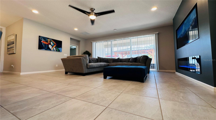 Davenport, Florida 33837, 4 Bedrooms Bedrooms, ,3 Bathroomsbathrooms,Residential,For Sale,Yorkdale,Mfrs5125843