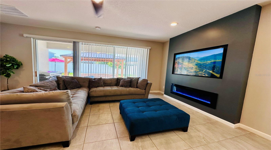 Davenport, Florida 33837, 4 Bedrooms Bedrooms, ,3 Bathroomsbathrooms,Residential,For Sale,Yorkdale,Mfrs5125843