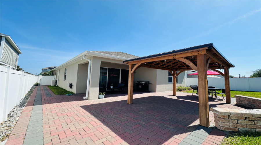 Davenport, Florida 33837, 4 Bedrooms Bedrooms, ,3 Bathroomsbathrooms,Residential,For Sale,Yorkdale,Mfrs5125843