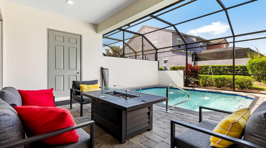 Davenport, Florida 33896, 4 Bedrooms Bedrooms, ,3 Bathroomsbathrooms,Residential,For Sale,Captiva,Mfrs5125742