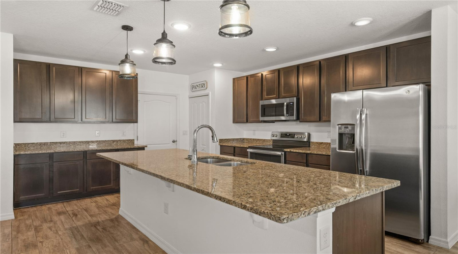 Kissimmee, Florida 34746, 4 Bedrooms Bedrooms, ,2 Bathroomsbathrooms,Residential,For Sale,Canyon Breeze Ave,Mfro6302022