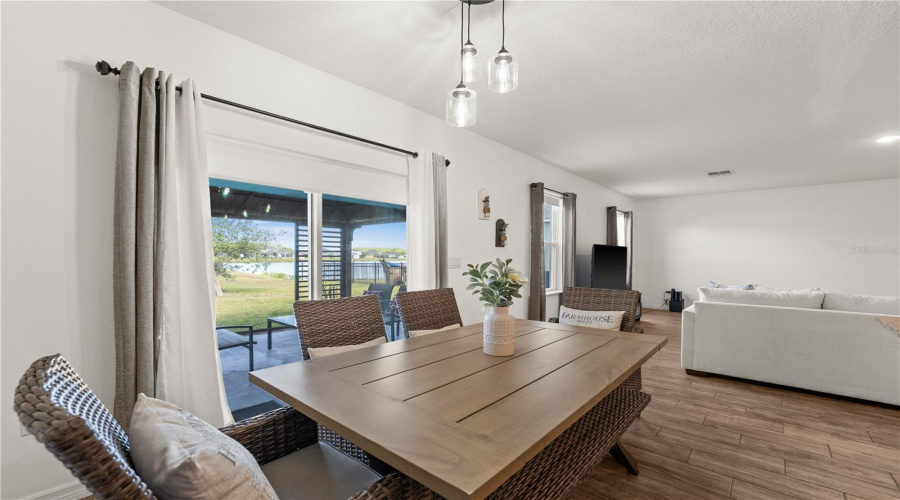 Kissimmee, Florida 34746, 4 Bedrooms Bedrooms, ,2 Bathroomsbathrooms,Residential,For Sale,Canyon Breeze Ave,Mfro6302022