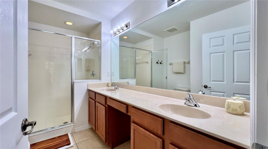 Celebration, Florida 34747, 3 Bedrooms Bedrooms, ,2 Bathroomsbathrooms,Residential,For Sale,Begonia,Mfro6303239