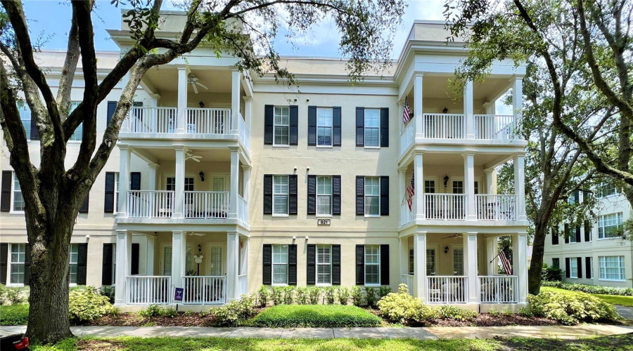 Celebration, Florida 34747, 3 Bedrooms Bedrooms, ,2 Bathroomsbathrooms,Residential,For Sale,Begonia,Mfro6303239