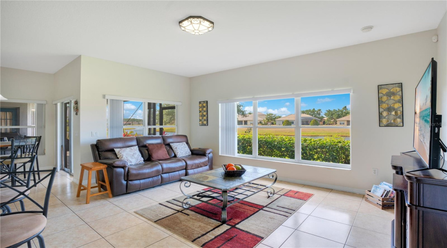 Kissimmee, Florida 34746, 4 Bedrooms Bedrooms, ,3 Bathroomsbathrooms,Residential,For Sale,Meadow View,Mfrg5096355