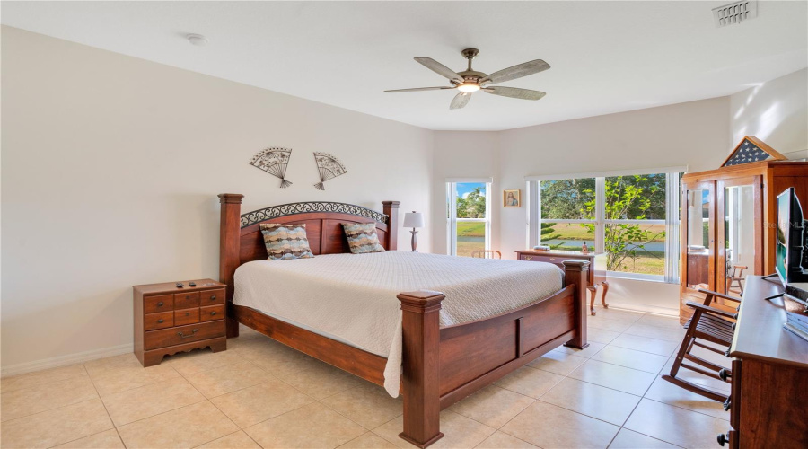 Kissimmee, Florida 34746, 4 Bedrooms Bedrooms, ,3 Bathroomsbathrooms,Residential,For Sale,Meadow View,Mfrg5096355