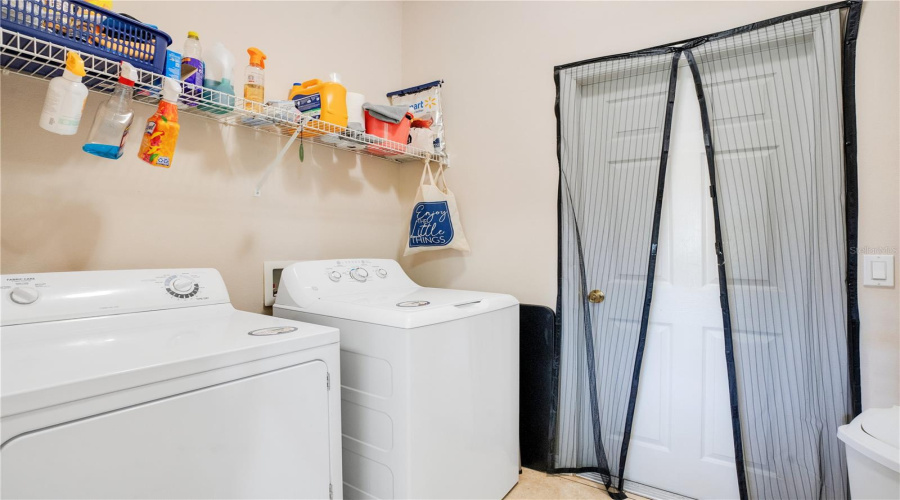 Kissimmee, Florida 34746, 4 Bedrooms Bedrooms, ,3 Bathroomsbathrooms,Residential,For Sale,Meadow View,Mfrg5096355