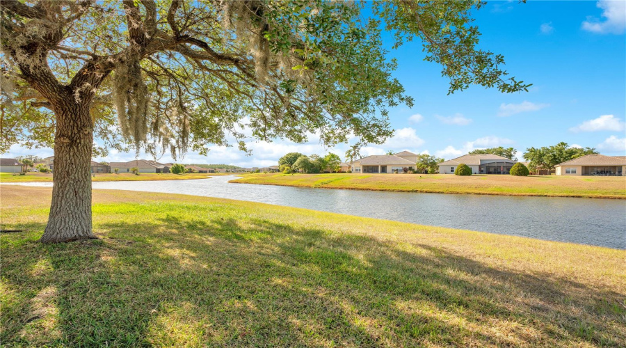 Kissimmee, Florida 34746, 4 Bedrooms Bedrooms, ,3 Bathroomsbathrooms,Residential,For Sale,Meadow View,Mfrg5096355