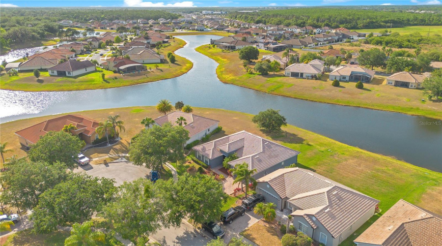 Kissimmee, Florida 34746, 4 Bedrooms Bedrooms, ,3 Bathroomsbathrooms,Residential,For Sale,Meadow View,Mfrg5096355
