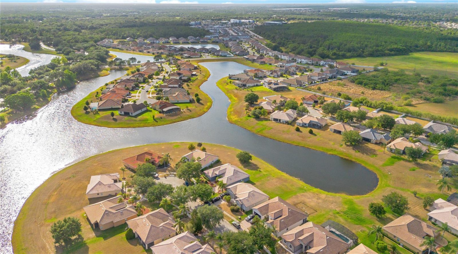 Kissimmee, Florida 34746, 4 Bedrooms Bedrooms, ,3 Bathroomsbathrooms,Residential,For Sale,Meadow View,Mfrg5096355