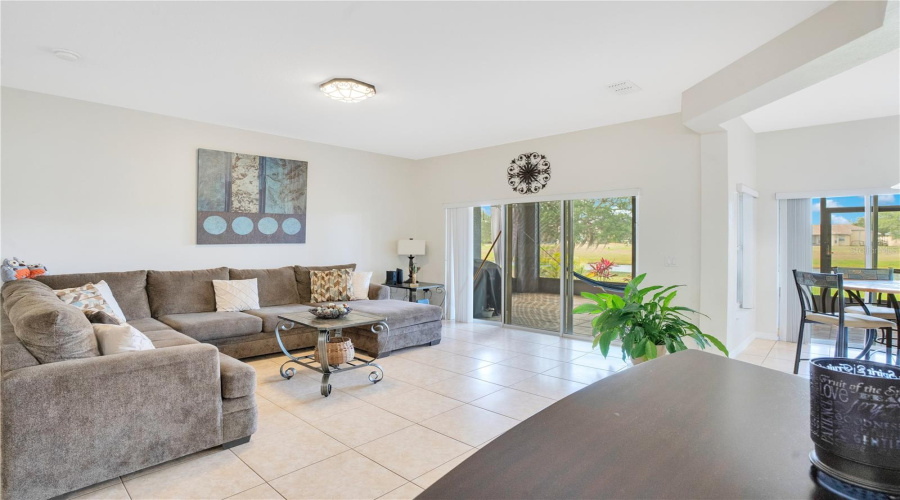 Kissimmee, Florida 34746, 4 Bedrooms Bedrooms, ,3 Bathroomsbathrooms,Residential,For Sale,Meadow View,Mfrg5096355