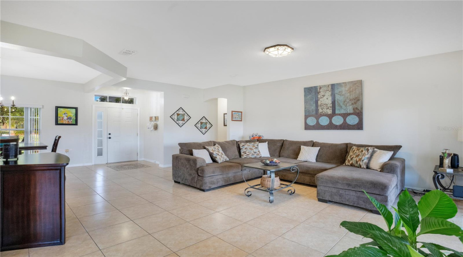 Kissimmee, Florida 34746, 4 Bedrooms Bedrooms, ,3 Bathroomsbathrooms,Residential,For Sale,Meadow View,Mfrg5096355