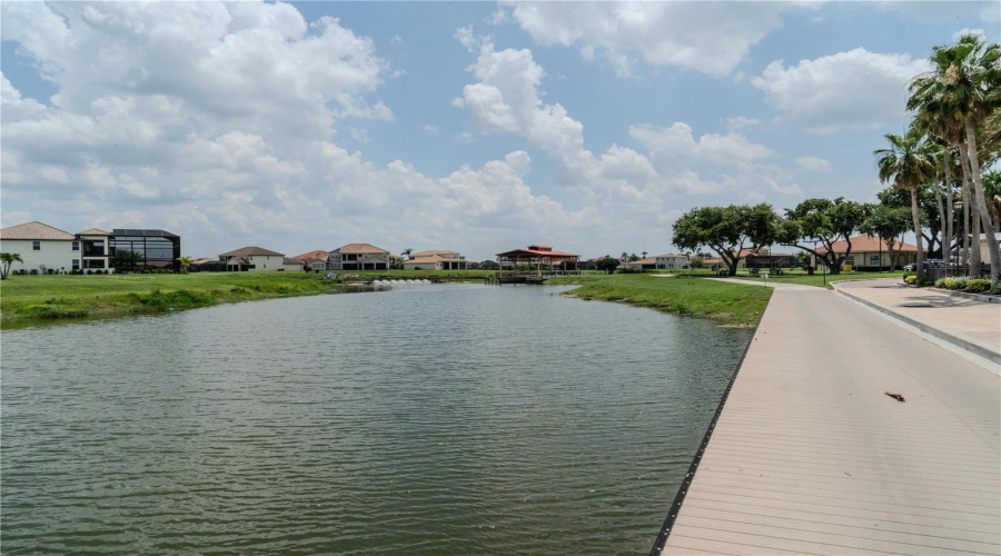 KISSIMMEE, Florida 34746, 4 Bedrooms Bedrooms, ,3 BathroomsBathrooms,Residential,For Sale,MEADOW VIEW,0,MFRG5096355
