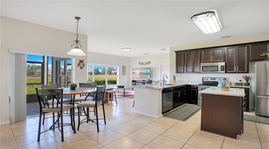 Kissimmee, Florida 34746, 4 Bedrooms Bedrooms, ,3 Bathroomsbathrooms,Residential,For Sale,Meadow View,Mfrg5096355