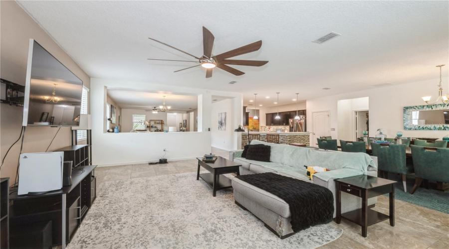 Kissimmee, Florida 34746, 4 Bedrooms Bedrooms, ,2 Bathroomsbathrooms,Residential,For Sale,Boating,Mfro6303782