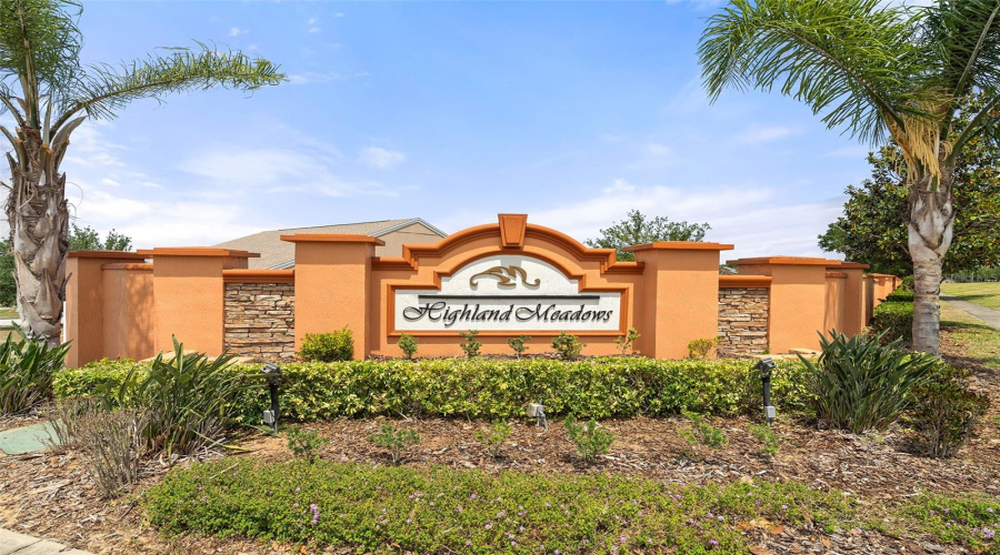 Highland Meadows Entrance