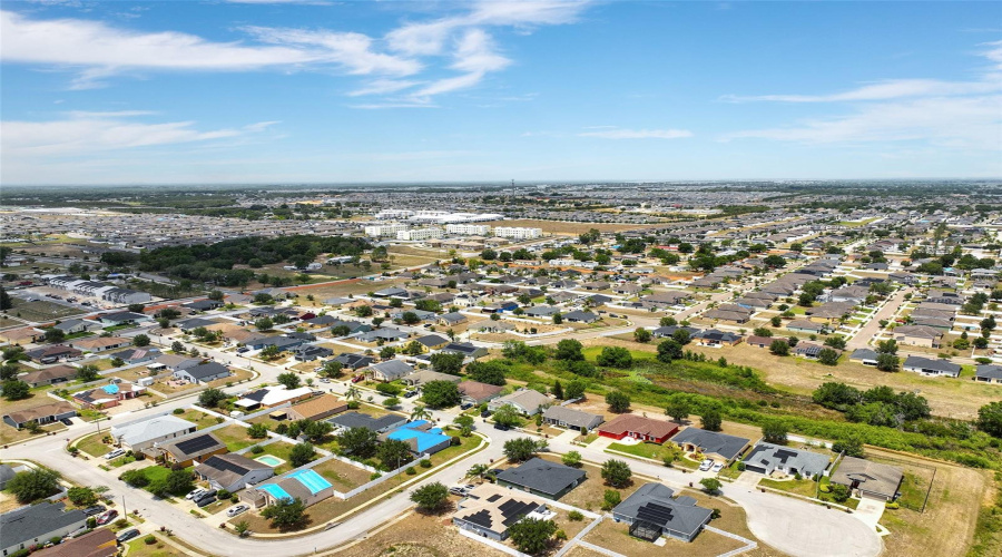 Davenport, Florida 33837, 4 Bedrooms Bedrooms, ,2 Bathroomsbathrooms,Residential,For Sale,Highland Meadows,Mfrs5125668