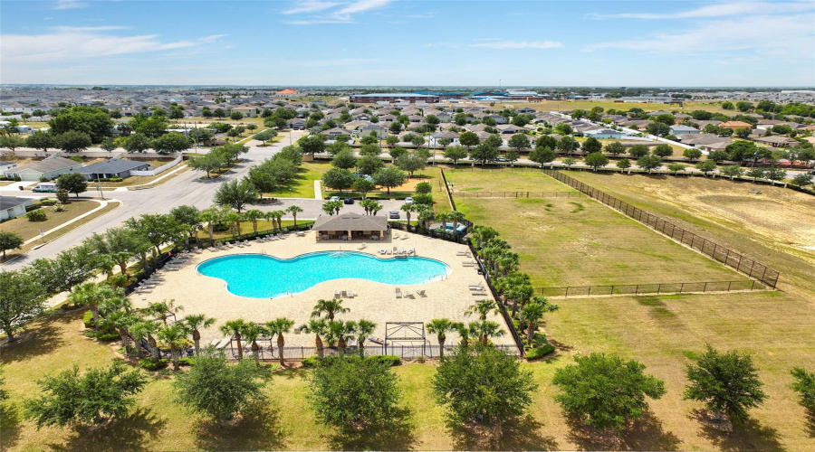 Davenport, Florida 33837, 4 Bedrooms Bedrooms, ,2 Bathroomsbathrooms,Residential,For Sale,Highland Meadows,Mfrs5125668