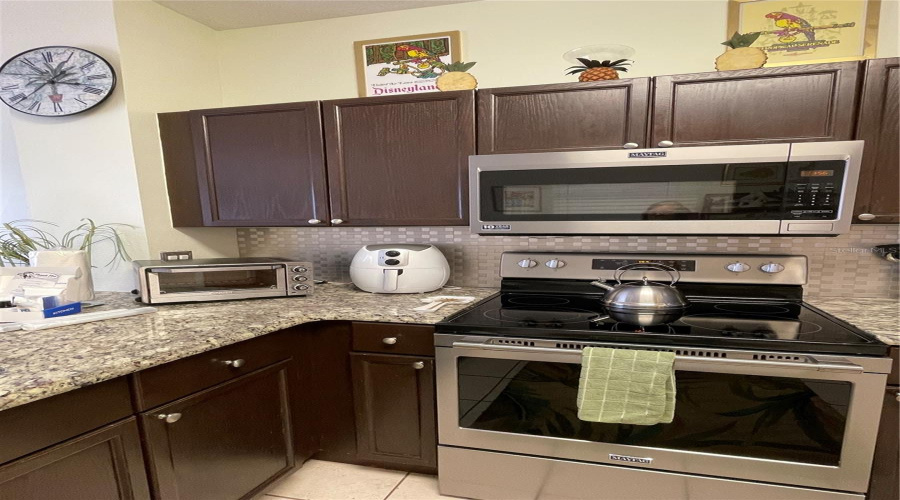 Kitchen with Stainless steel Appliances (LG)
