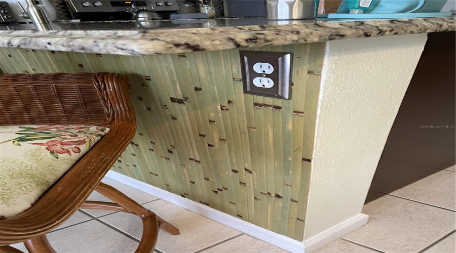 bambo under center Island with power