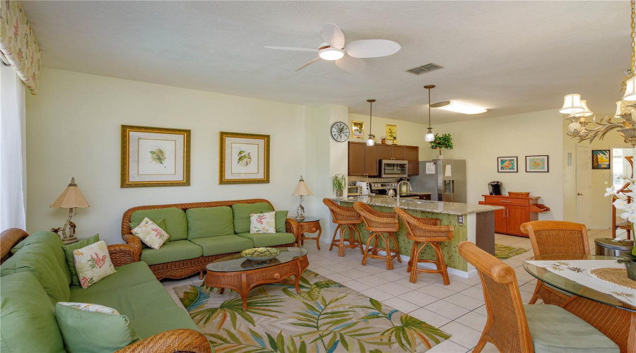 KISSIMMEE, Florida 34747, 3 Bedrooms Bedrooms, ,3 BathroomsBathrooms,Residential,For Sale,SILVER PALM,0,MFRO6302365