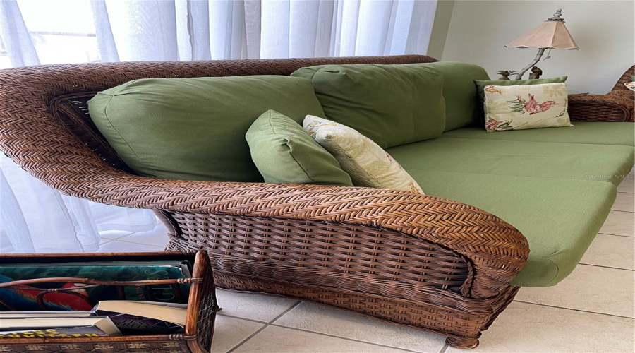 Sunbrella fabric to repels water and stains