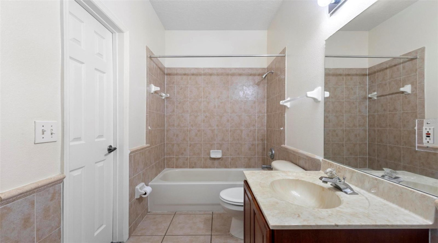 Kissimmee, Florida 34746, 5 Bedrooms Bedrooms, ,4 Bathroomsbathrooms,Residential,For Sale,The Oaks,Mfro6304112