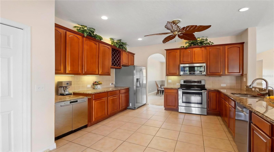 Kissimmee, Florida 34746, 5 Bedrooms Bedrooms, ,4 Bathroomsbathrooms,Residential,For Sale,The Oaks,Mfro6304112
