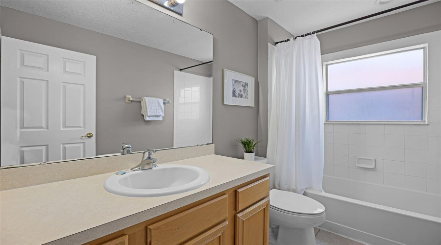 Davenport, Florida 33837, 7 Bedrooms Bedrooms, ,4 Bathroomsbathrooms,Residential,For Sale,Rosso,Mfrs5125959