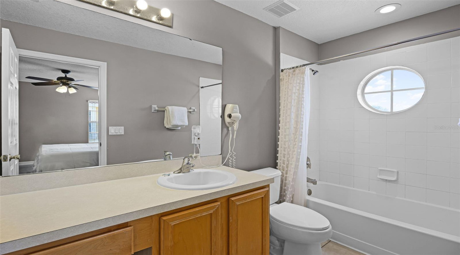 Davenport, Florida 33837, 7 Bedrooms Bedrooms, ,4 Bathroomsbathrooms,Residential,For Sale,Rosso,Mfrs5125959