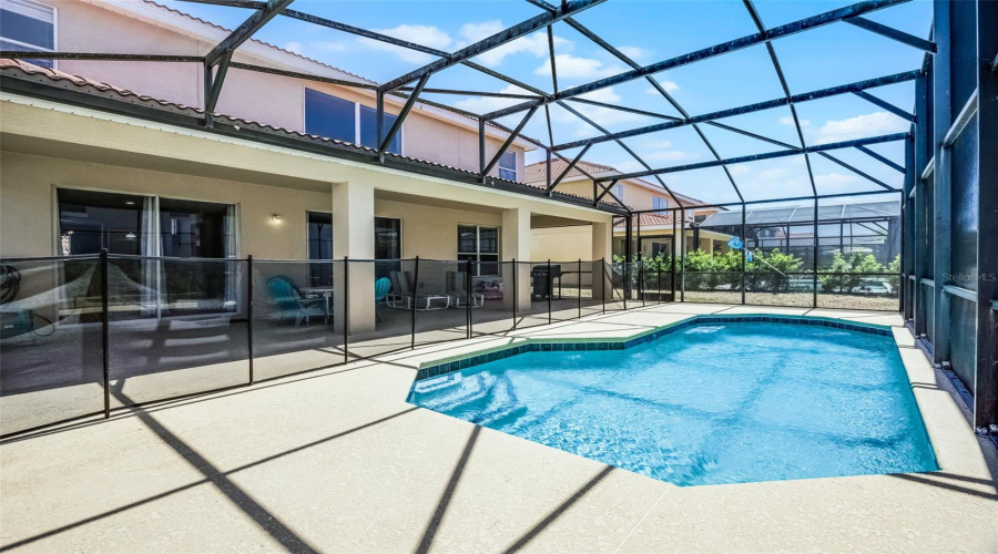Davenport, Florida 33837, 7 Bedrooms Bedrooms, ,4 Bathroomsbathrooms,Residential,For Sale,Rosso,Mfrs5125959