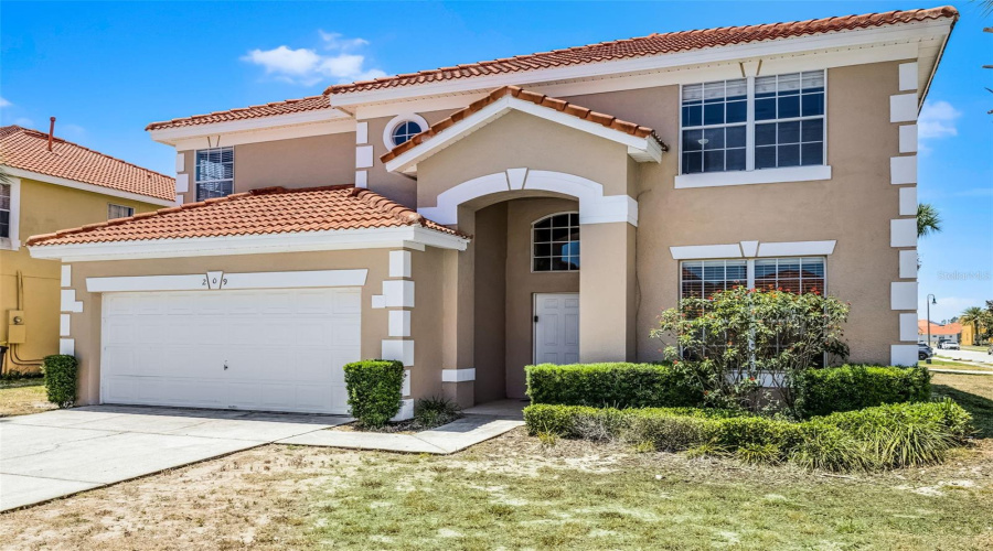 Davenport, Florida 33837, 7 Bedrooms Bedrooms, ,4 Bathroomsbathrooms,Residential,For Sale,Rosso,Mfrs5125959