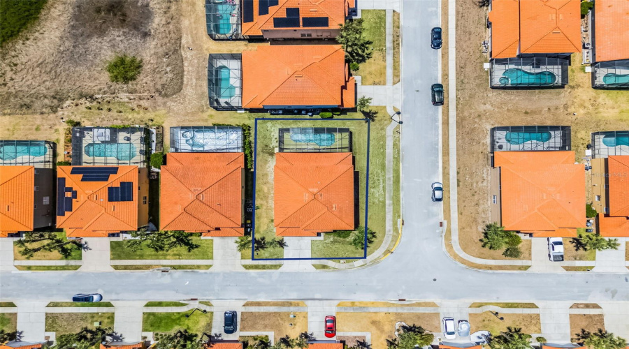 Davenport, Florida 33837, 7 Bedrooms Bedrooms, ,4 Bathroomsbathrooms,Residential,For Sale,Rosso,Mfrs5125959