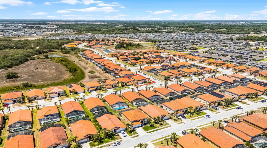 Davenport, Florida 33837, 7 Bedrooms Bedrooms, ,4 Bathroomsbathrooms,Residential,For Sale,Rosso,Mfrs5125959