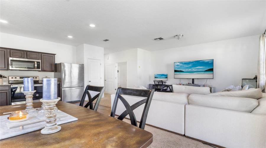 Davenport, Florida 33837, 3 Bedrooms Bedrooms, ,2 Bathroomsbathrooms,Residential,For Sale,Madison,Mfrs5126037