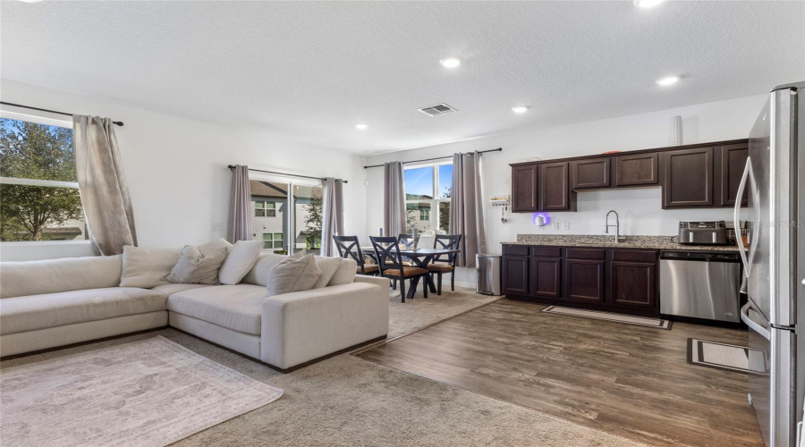 Davenport, Florida 33837, 3 Bedrooms Bedrooms, ,2 Bathroomsbathrooms,Residential,For Sale,Madison,Mfrs5126037