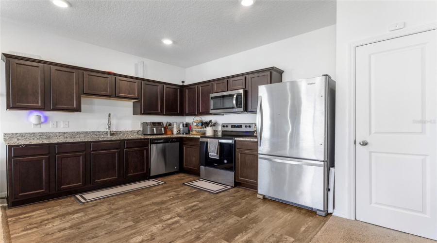 Davenport, Florida 33837, 3 Bedrooms Bedrooms, ,2 Bathroomsbathrooms,Residential,For Sale,Madison,Mfrs5126037