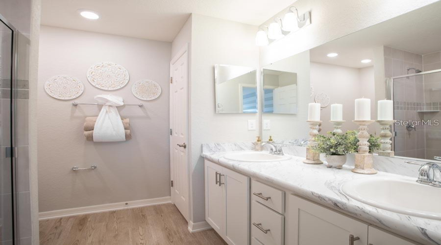 Davenport, Florida 33837, 4 Bedrooms Bedrooms, ,2 Bathroomsbathrooms,Residential,For Sale,Noble,Mfrl4952613