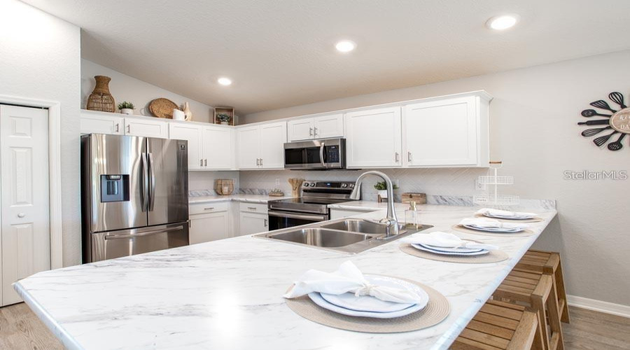 Davenport, Florida 33837, 4 Bedrooms Bedrooms, ,2 Bathroomsbathrooms,Residential,For Sale,Noble,Mfrl4952613