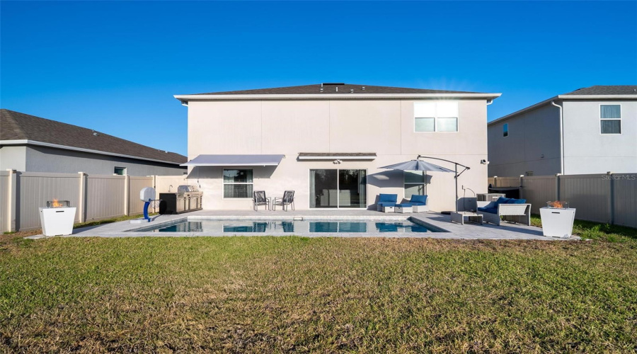 Davenport, Florida 33837, 6 Bedrooms Bedrooms, ,5 Bathroomsbathrooms,Residential,For Sale,Meadow Bend,Mfro6305231