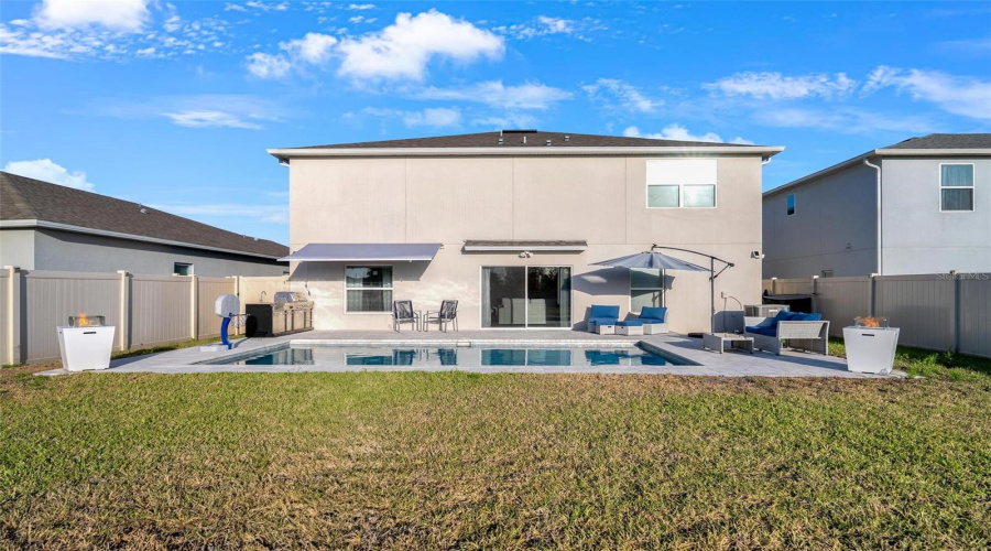 Davenport, Florida 33837, 6 Bedrooms Bedrooms, ,5 Bathroomsbathrooms,Residential,For Sale,Meadow Bend,Mfro6305231