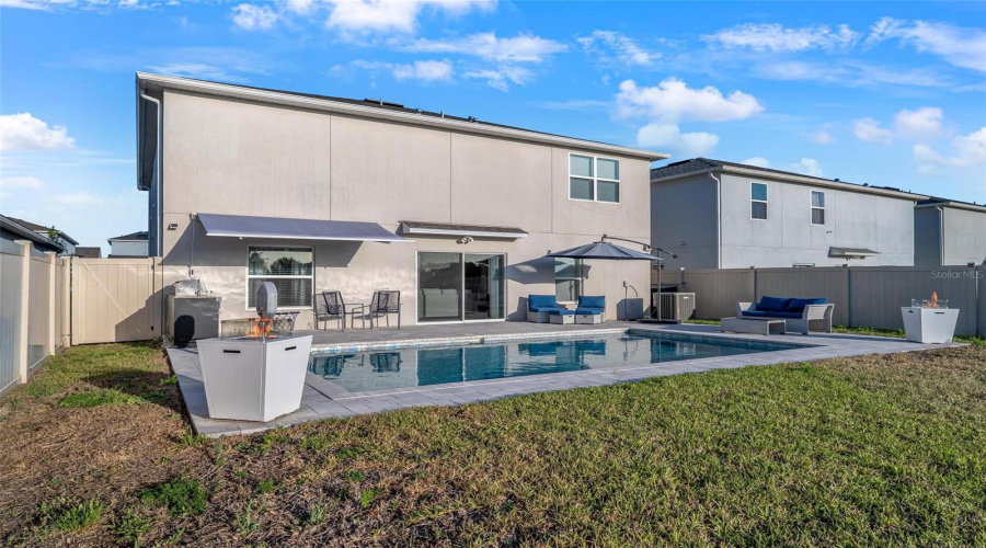 Davenport, Florida 33837, 6 Bedrooms Bedrooms, ,5 Bathroomsbathrooms,Residential,For Sale,Meadow Bend,Mfro6305231