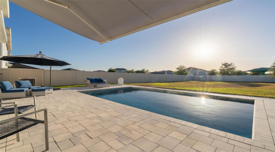 Davenport, Florida 33837, 6 Bedrooms Bedrooms, ,5 Bathroomsbathrooms,Residential,For Sale,Meadow Bend,Mfro6305231