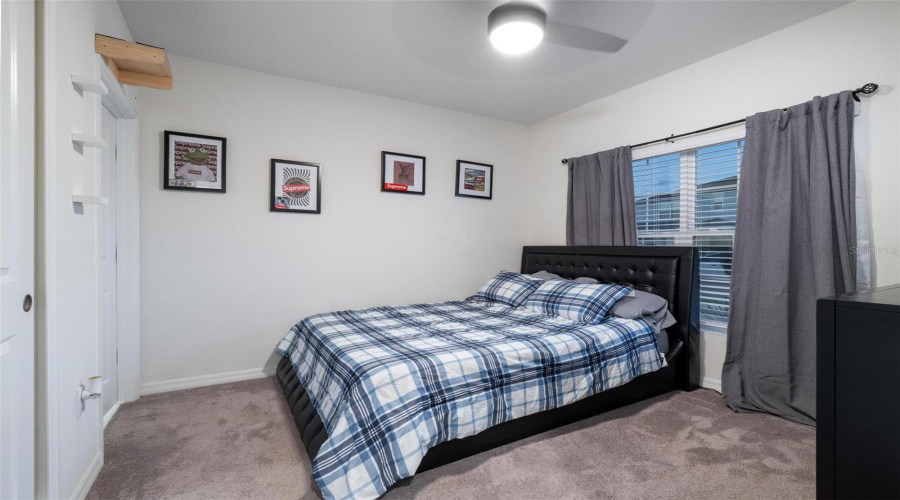 Davenport, Florida 33837, 6 Bedrooms Bedrooms, ,5 Bathroomsbathrooms,Residential,For Sale,Meadow Bend,Mfro6305231