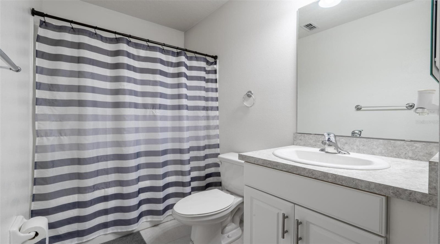 Davenport, Florida 33837, 6 Bedrooms Bedrooms, ,5 Bathroomsbathrooms,Residential,For Sale,Meadow Bend,Mfro6305231